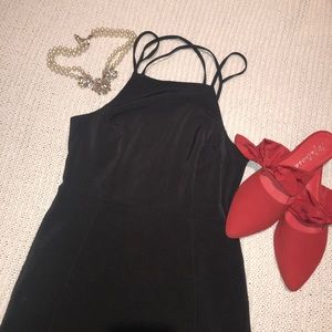 Elegant black bodycon dress